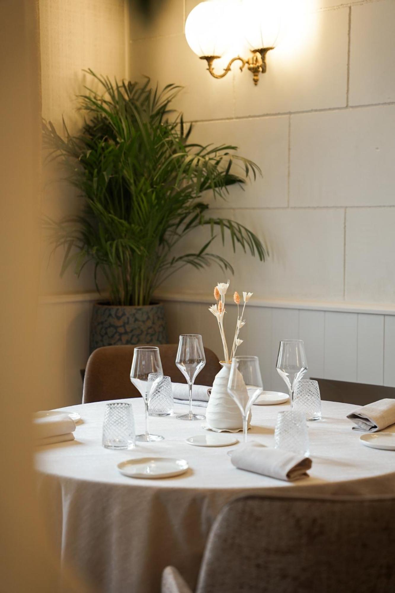 Logis Hotel La Breche - Restaurant Berthelot Amboise Buitenkant foto