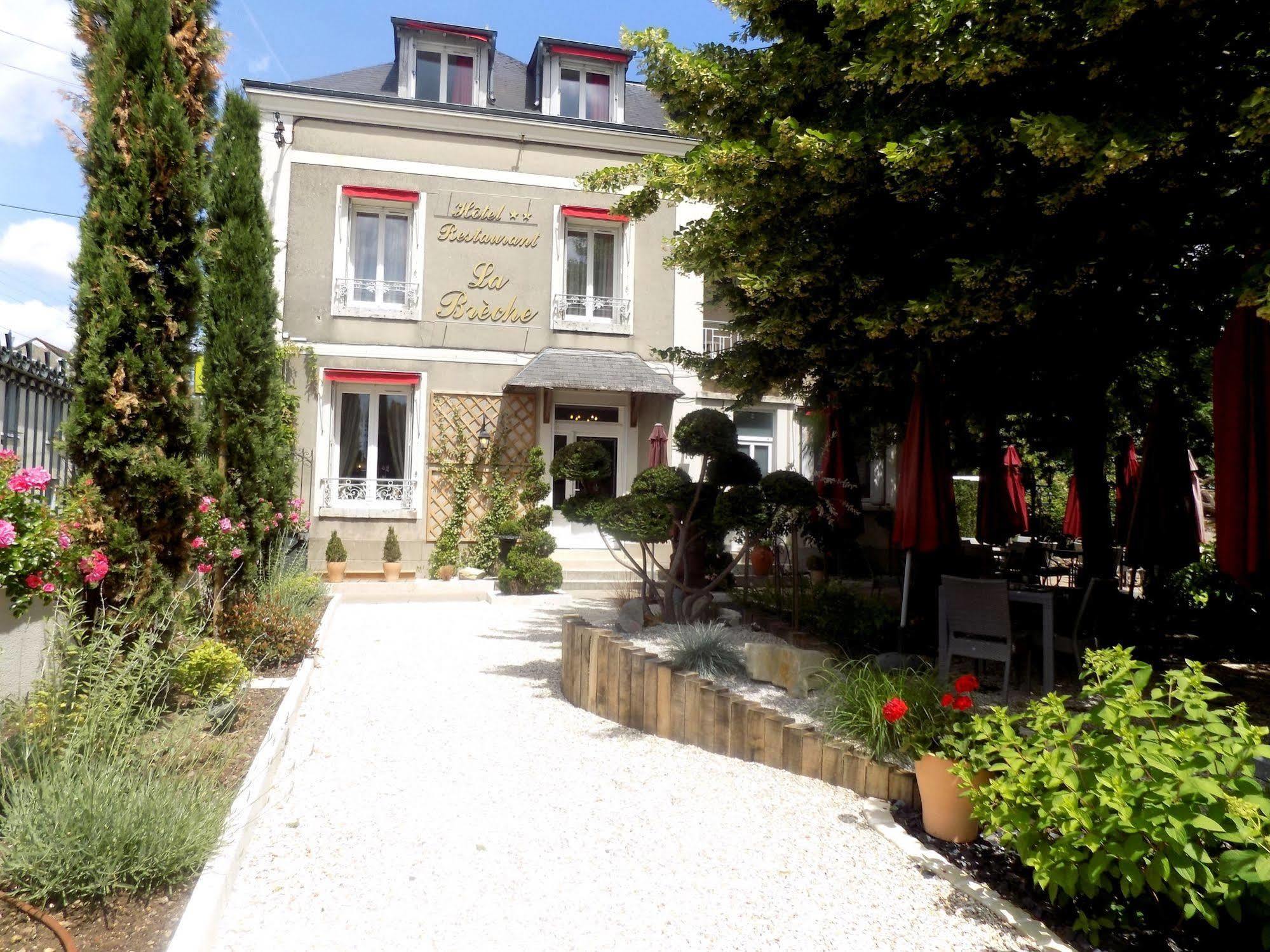 Logis Hotel La Breche - Restaurant Berthelot Amboise Buitenkant foto