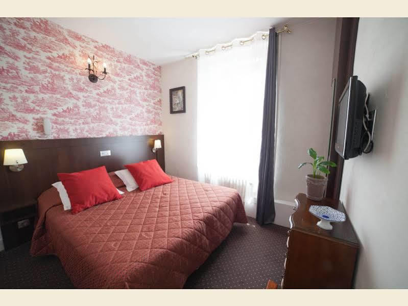 Logis Hotel La Breche - Restaurant Berthelot Amboise Buitenkant foto